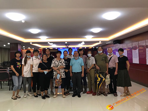 建设街文明引导志愿者合照.jpg